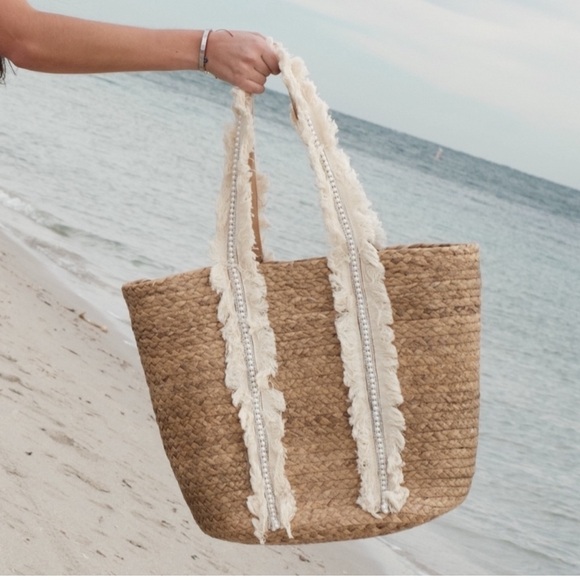 blue eye’s bouquet Handbags - Natural strip straw bag…